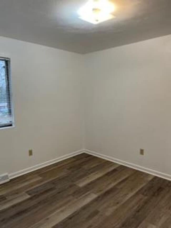 Building Photo - 2625 Stephenson Ave SW