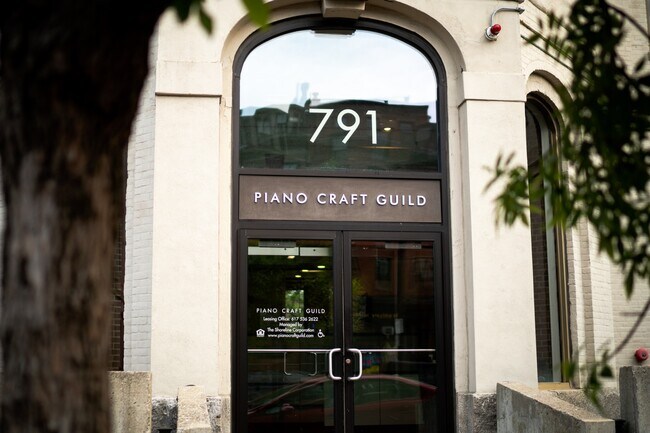 Building Photo - 781 Tremont St