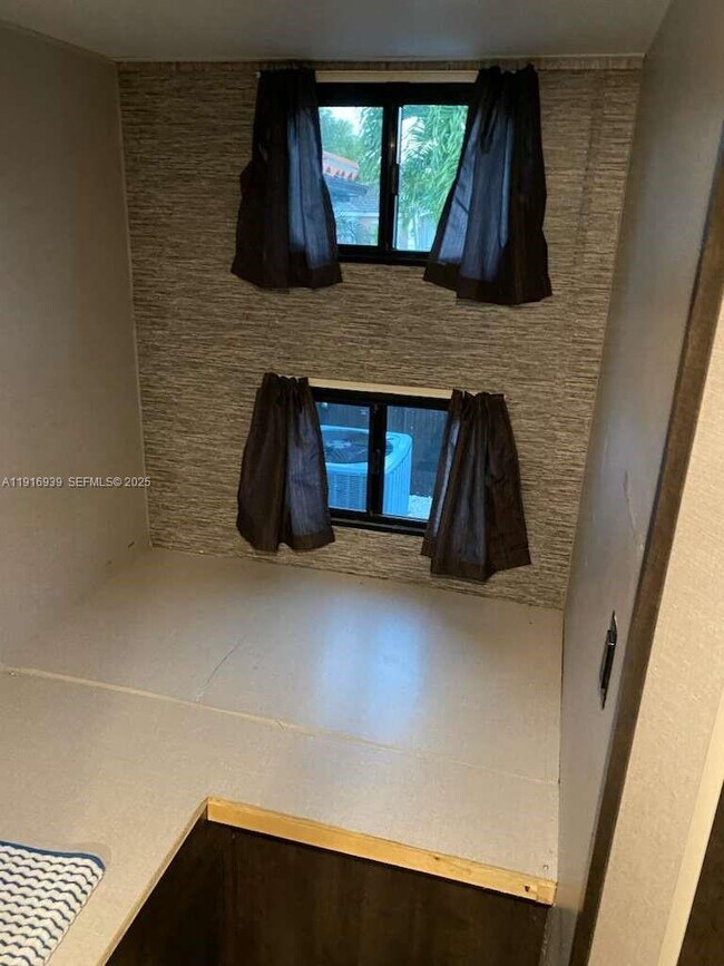 Building Photo - 25236 SW 133rd Ave