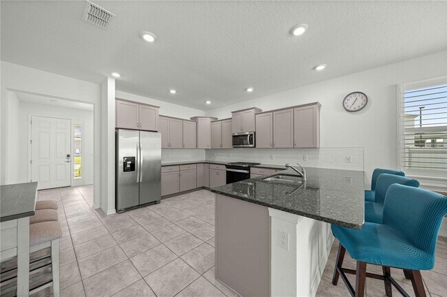 Building Photo - 7539 SW 64th St Rd