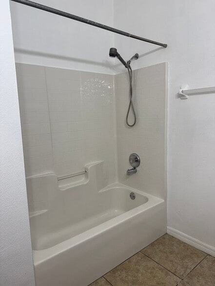 Building Photo - 273 Clydesdale Cir