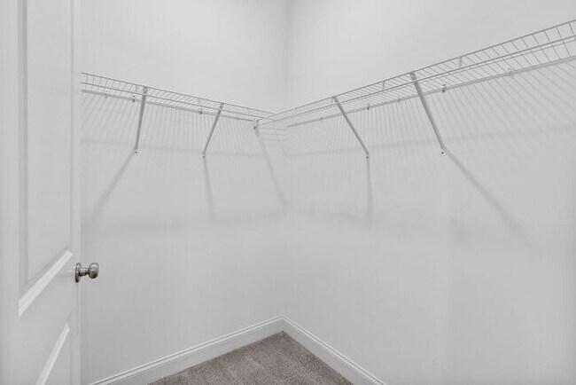 Building Photo - 3 Bedroom, 2.5 Bath Home with Bonus Room