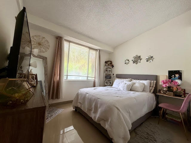 Building Photo - 741 Lyons Rd