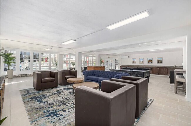 Building Photo - Fully Equipped Aparthotel! Tour Today and ask about our amenity package!