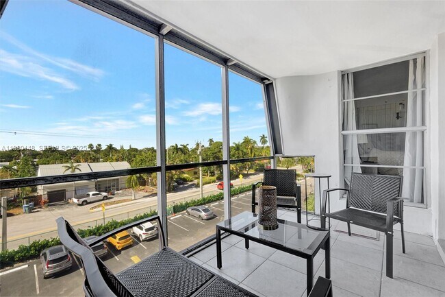 Building Photo - 2970 NE 16th Ave