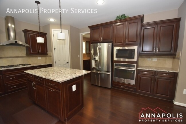 Building Photo - 402 St Martins Choice Ln