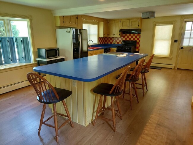 Building Photo - 3292 Vermont Rte 100