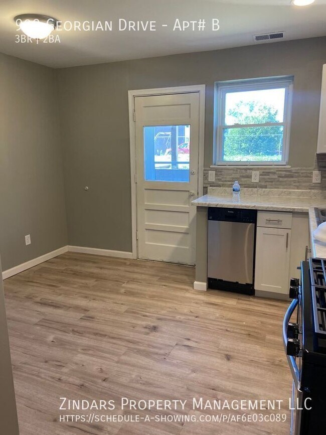 Building Photo - 909 Georgian Dr