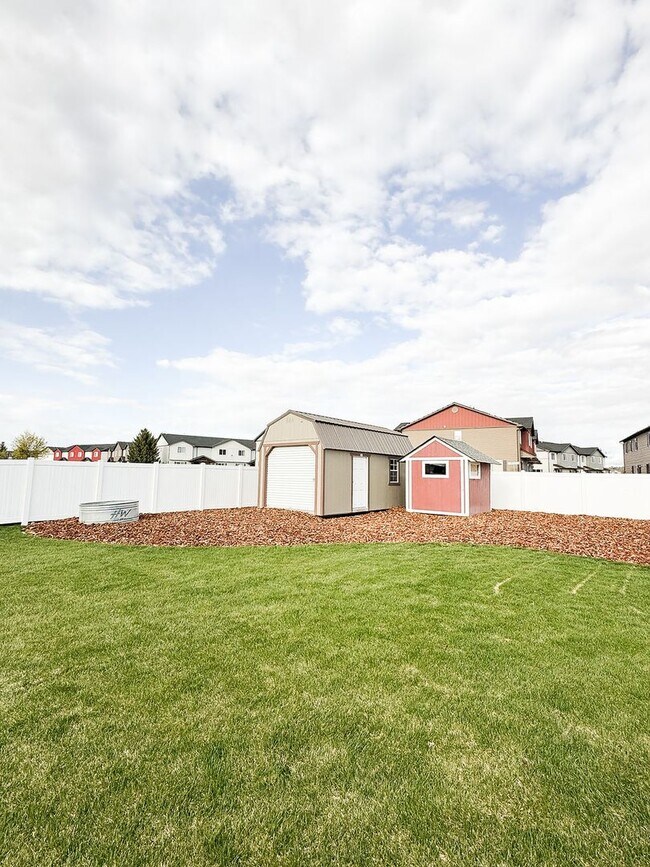 Building Photo - Beautiful Custom Home For Rent In Rexburg!