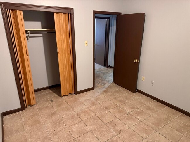 Building Photo - 3084 Greenbranch Dr