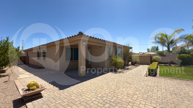 Building Photo - 41601 W Elm Dr