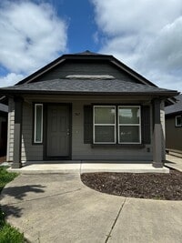 Building Photo - Beautiful 2 bedroom Home in Cottage Grove-...