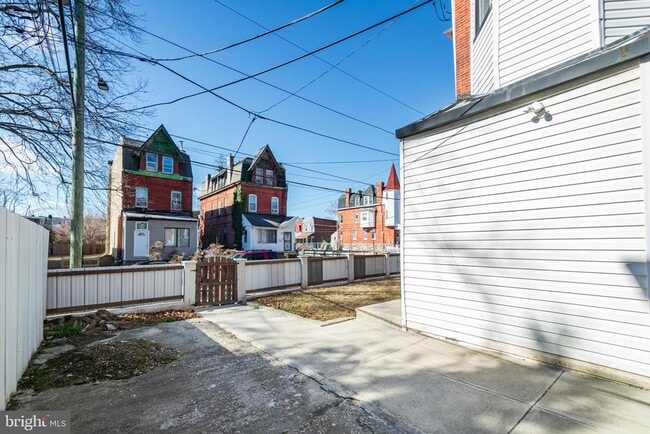 Building Photo - 5426 Jefferson St