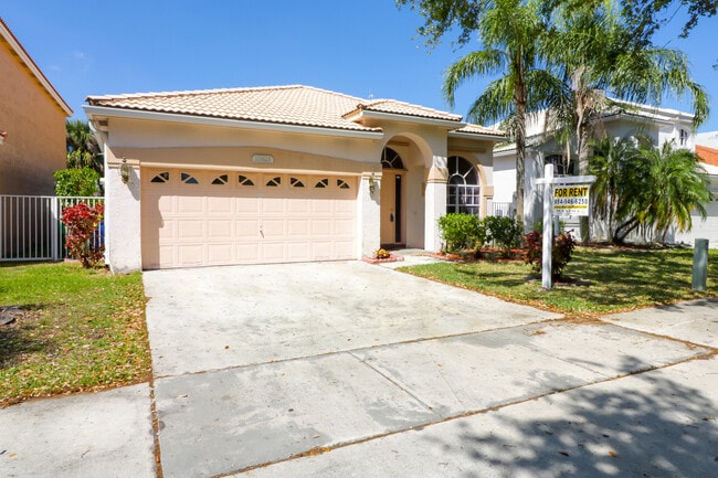 Primary Photo - Newly Remodeled 3/2 in Cooper City