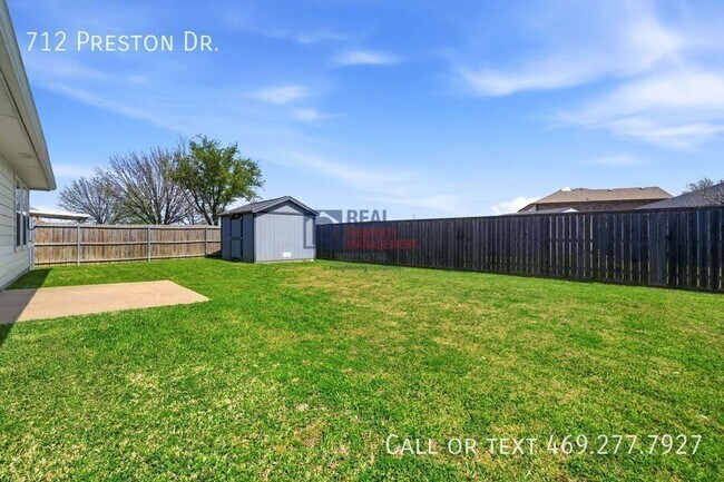 Building Photo - 712 Preston Dr