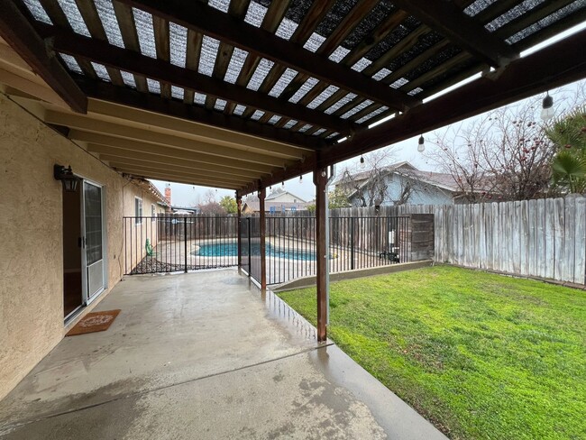 Building Photo - 3-bedroom single story located in Turlock!