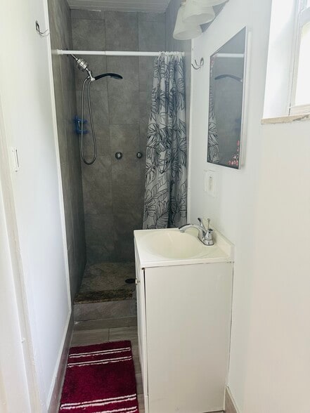 Building Photo - 7901 NW 66th Ter