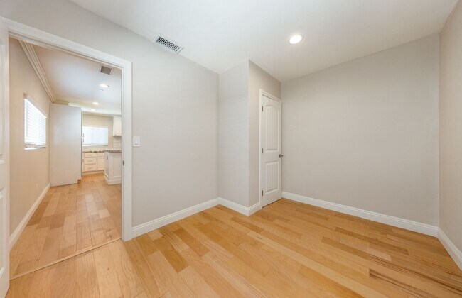 Building Photo - 25461 Cole St