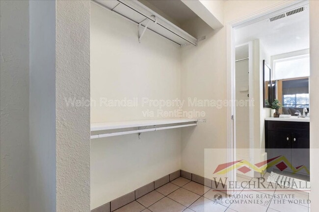 Building Photo - 2438 Elizabeth St