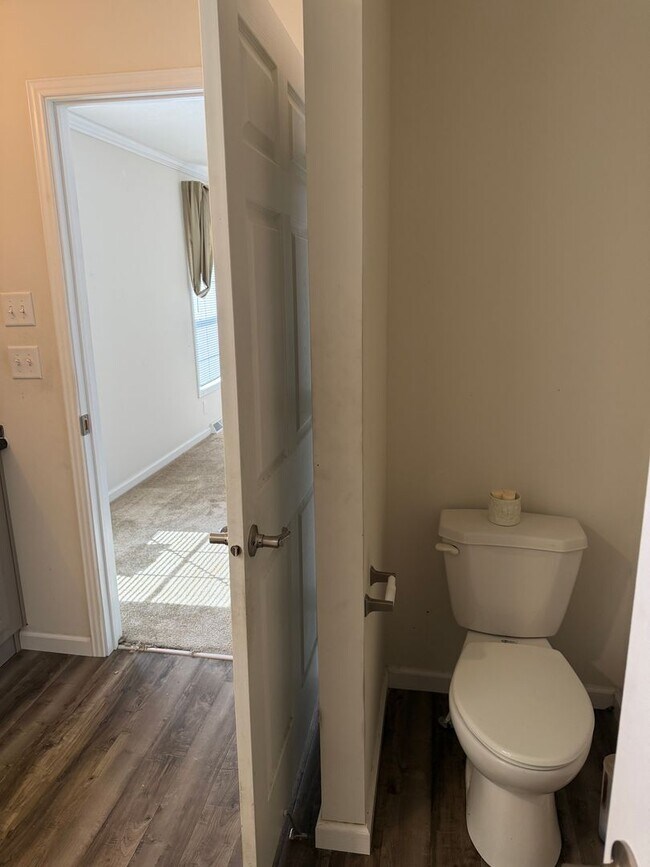 Building Photo - 5774 Glatfelters Station Rd