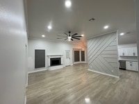 Building Photo - 9411 Crooked Creek Dr