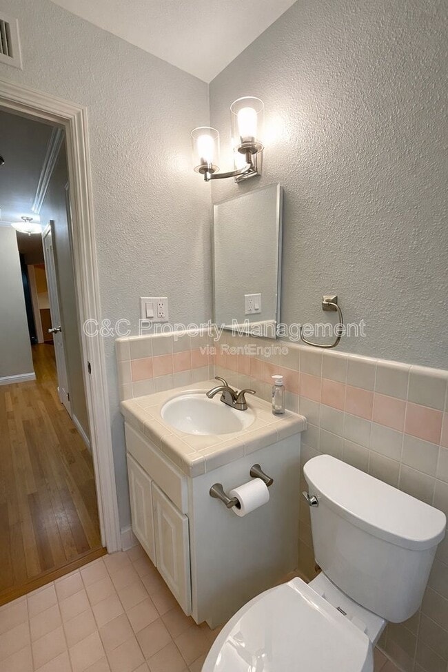 Building Photo - 7132 Bark Ln