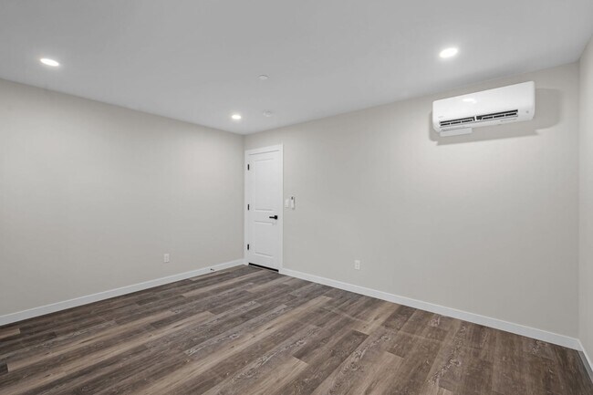 Building Photo - Brand New Luxury Townhomes in North Lynnwood!