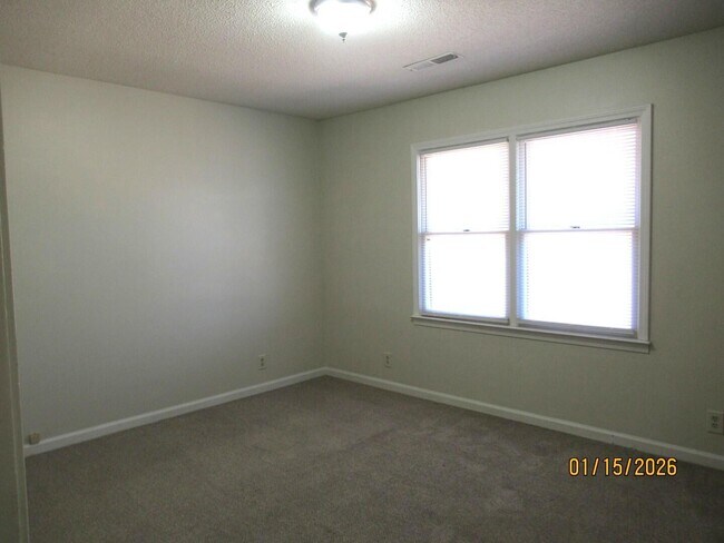 Building Photo - 192 Gertrude Dr