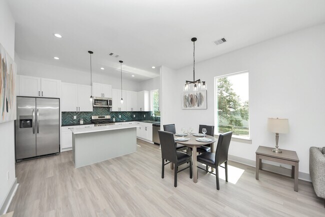 Building Photo - 5303 Kindred Gdn Ln