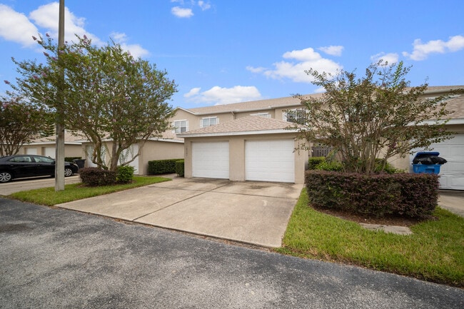 Building Photo - 18505 Pebble Lake Ct