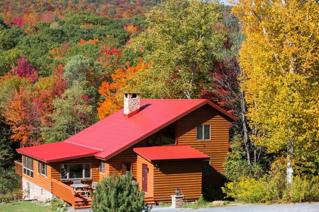 Building Photo - 525 Townsand Hollow Rd