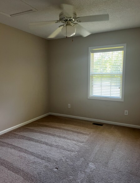 Building Photo - 8509 Deer Path Ct