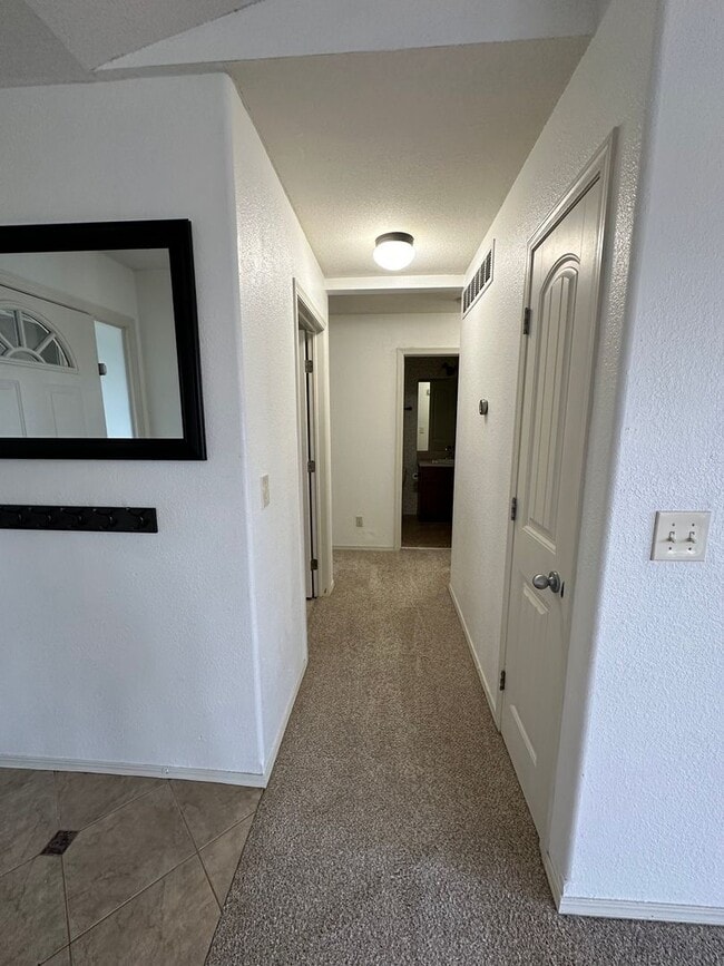 Building Photo - Beautiful Updated 5 Bedroom Home - Derby ,KS