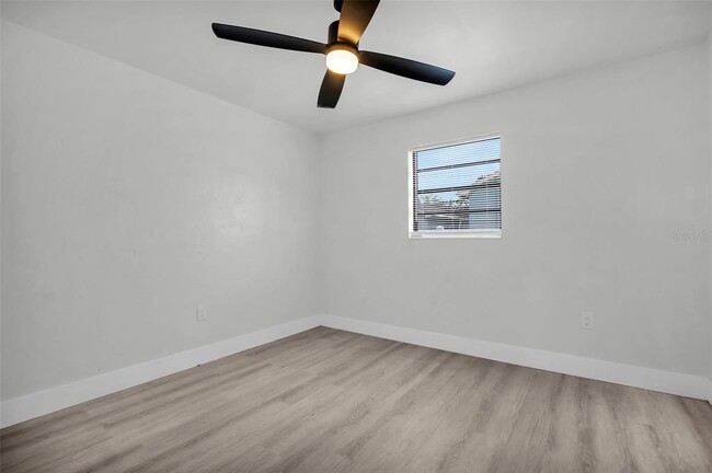 Building Photo - 4000 Grove St S