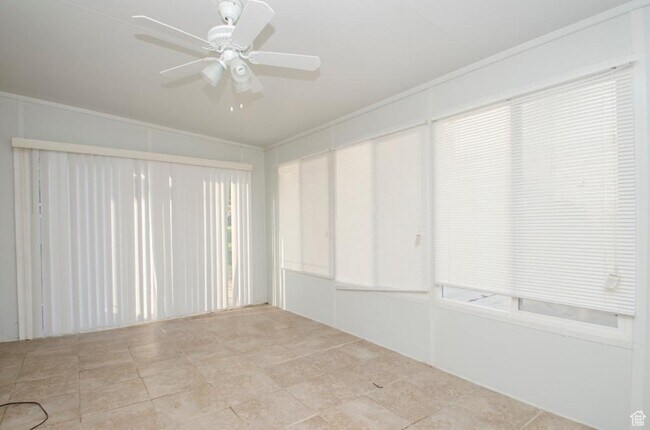 Building Photo - 152 W 4050 N