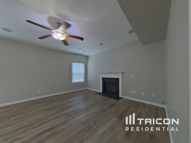 Building Photo - 20 Cane Hill Dr