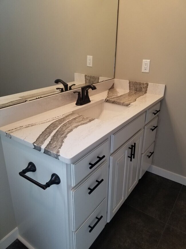 Building Photo - West Valley 3 bedroom 3 Car Garage Custom ...