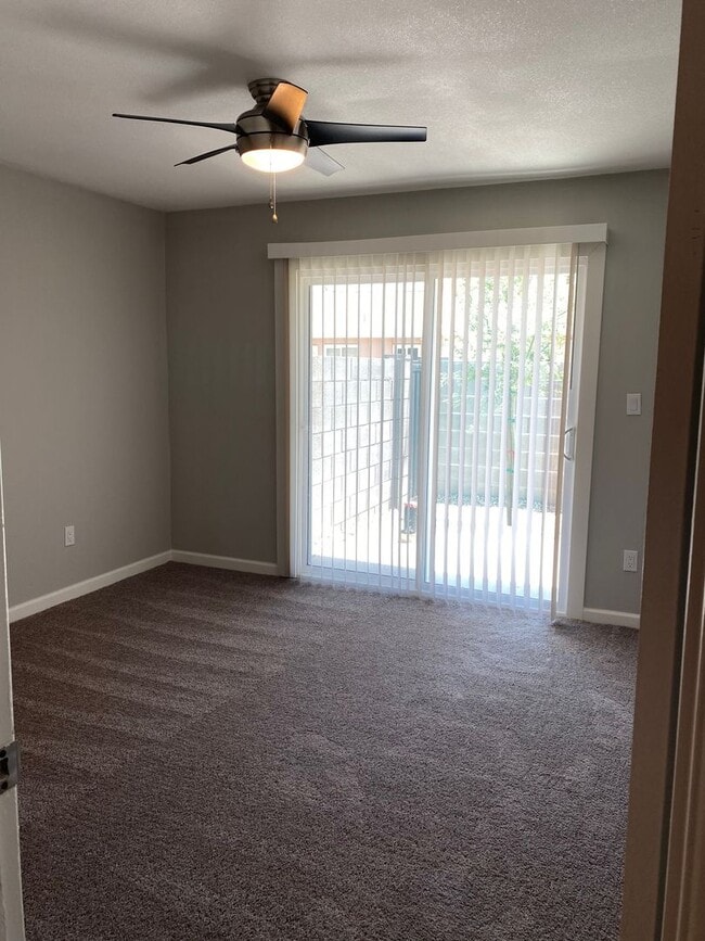 Interior Photo - La Vie