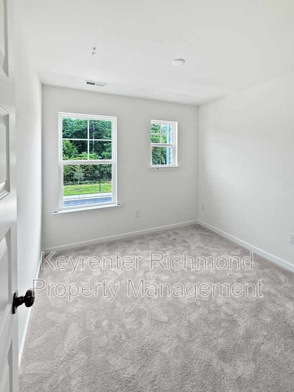 Building Photo - 206 Green Park Rd