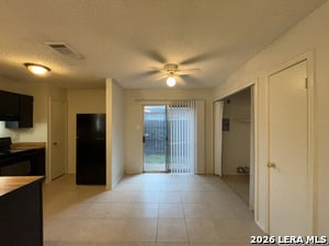 Building Photo - 8869 Meadow Trace St