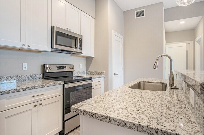 Building Photo - 5262 Ella Blvd