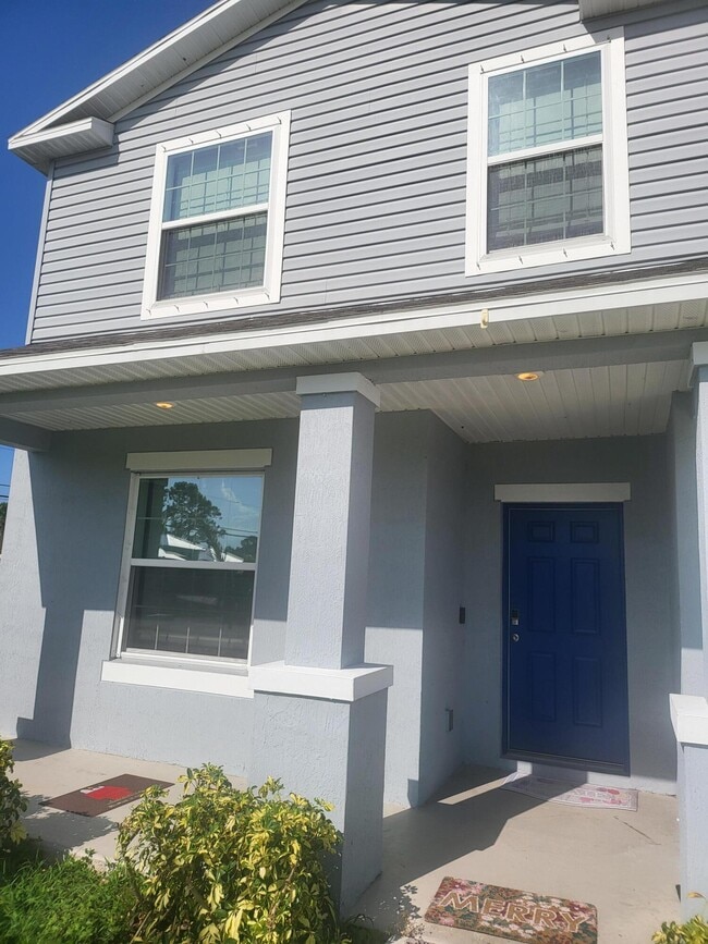 Building Photo - 3801 SW Hablow St