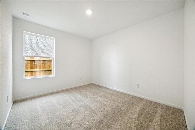 Building Photo - 28830 Texas Sparrow Ln