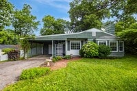 Building Photo - 1125 Timbergrove Dr