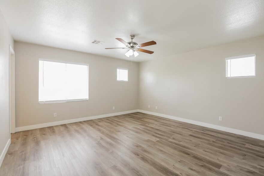 Building Photo - 10025 Camino Loma Verde Ave