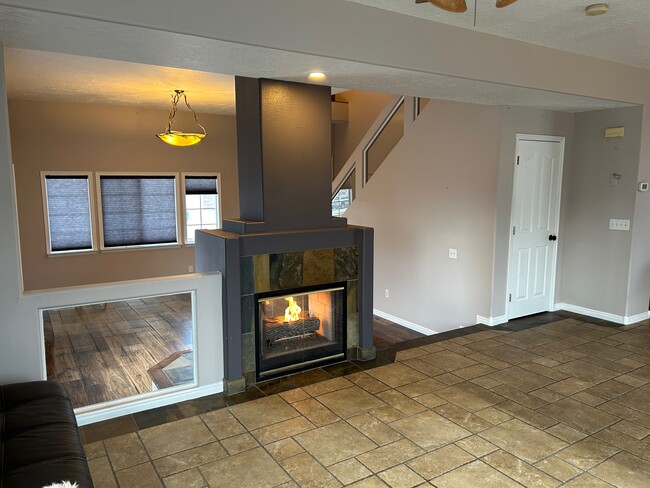 Building Photo - 926 Ibis Way