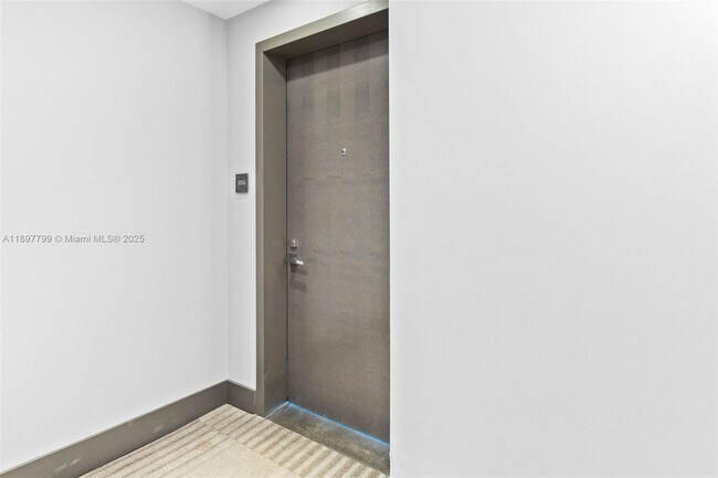 Building Photo - 1080 Brickell Ave