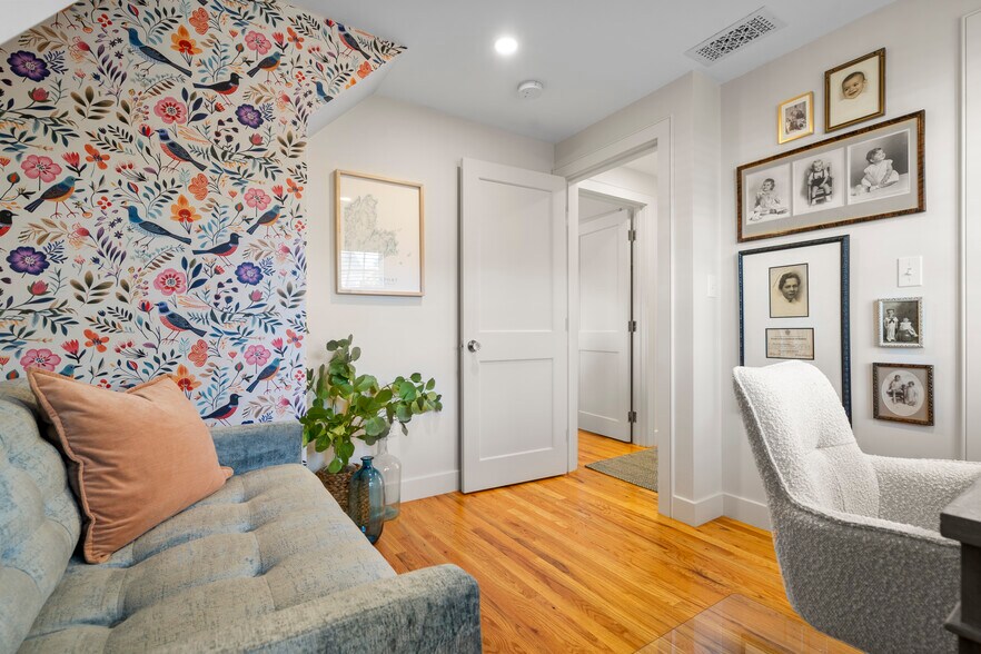 Building Photo - 5 Calebs Ln