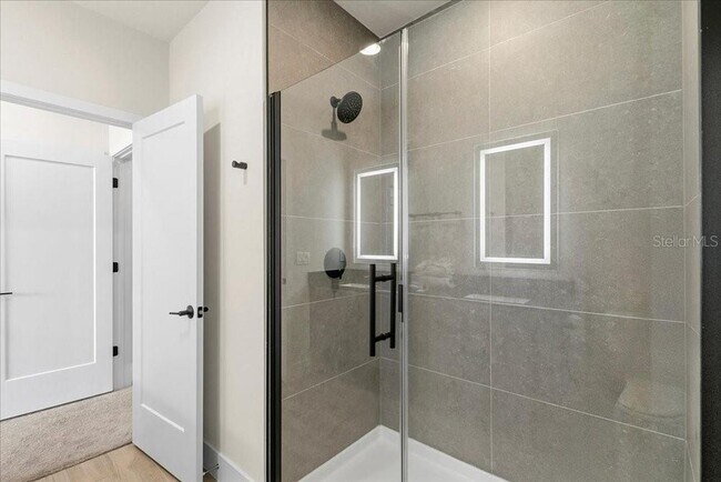 Building Photo - 1385 PEACEFUL Way