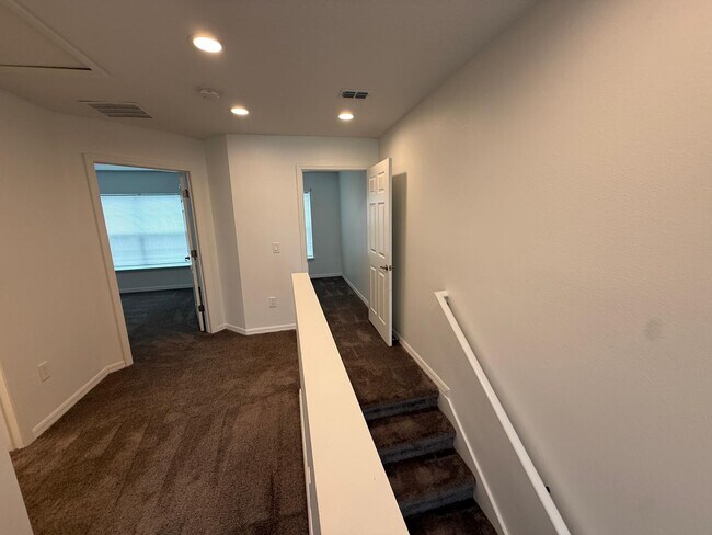 Building Photo - 2130 Penny Ln